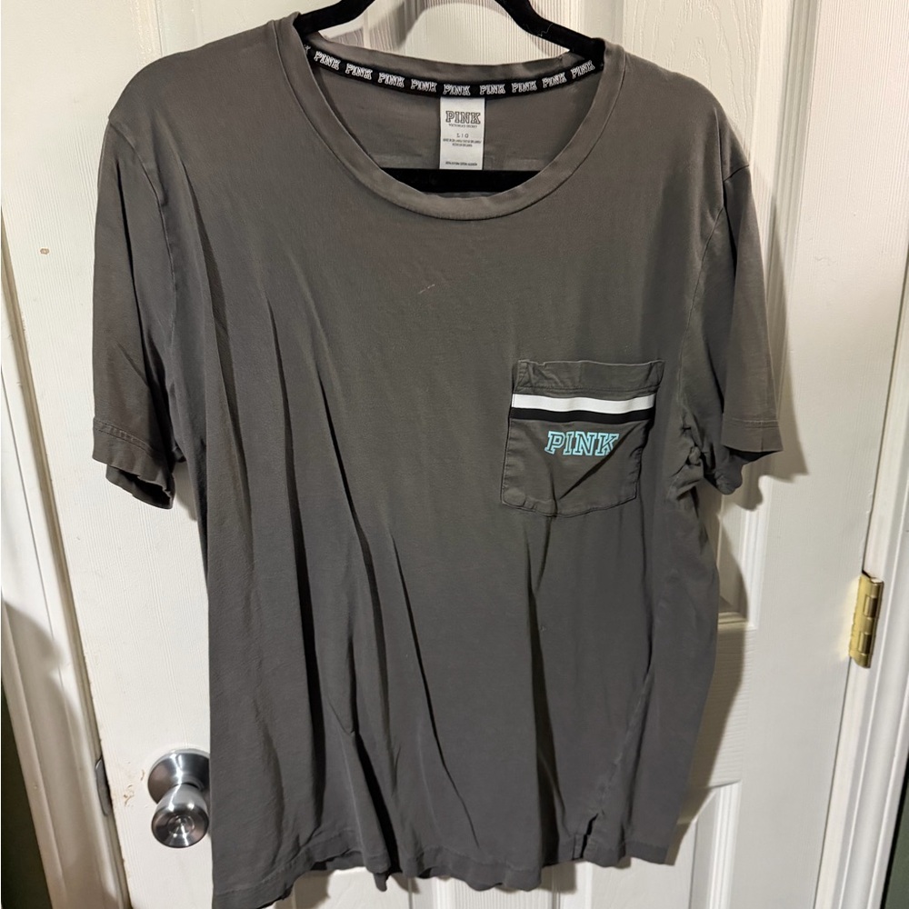 ❣️❄️PINK Victoria's Secret Charcoal Tee with Pocket